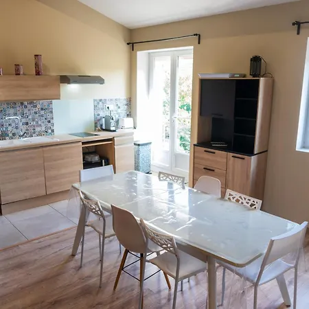 La Barbacane بيت ضيافة سيجيان