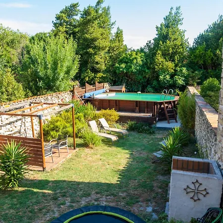 La Barbacane Гостевой дом