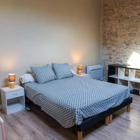 بيت ضيافة La Barbacane