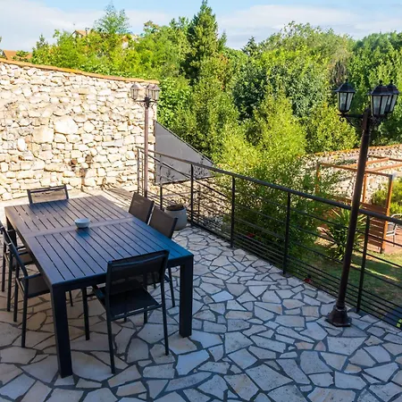 La Barbacane سيجيان