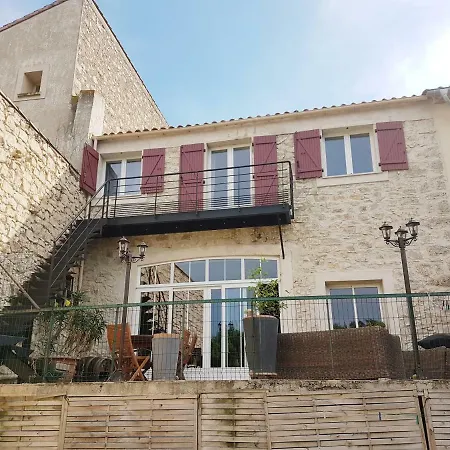 بيت ضيافة La Barbacane