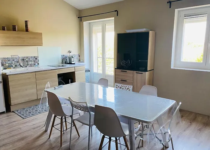 La Barbacane 4* سيجيان